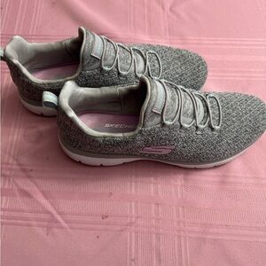Skechers Women's Gray Athletic Shoes